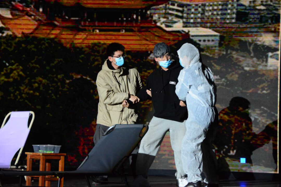 机械工程学院情景剧《方舱之下》，向抗击新冠肺炎疫情的工作人员致敬.png